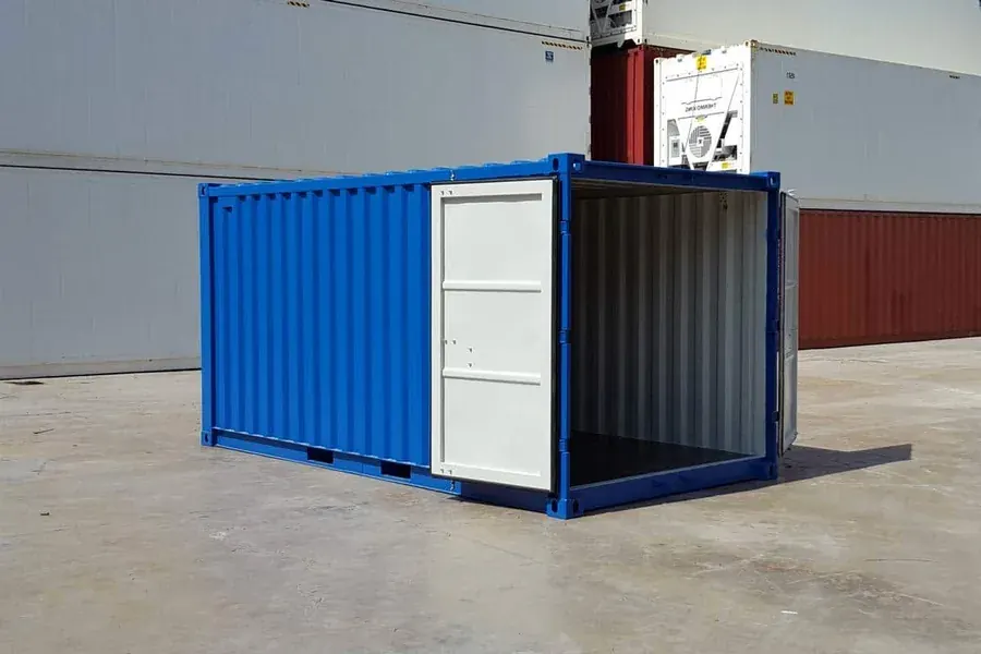Contenedor de 15 pies con puertas abiertas